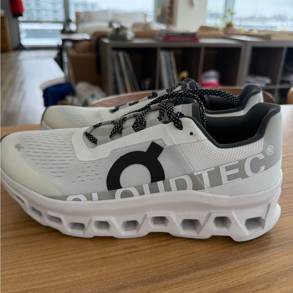 Never worn On Running Shoes in White and Black - Picture 3 of 5